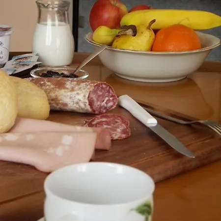Lucymay Bed & Breakfast Trivero